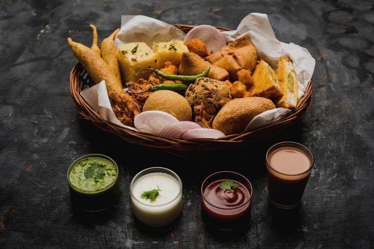 Hotel O Backyard Bowls Vashist Ngoại thất bức ảnh